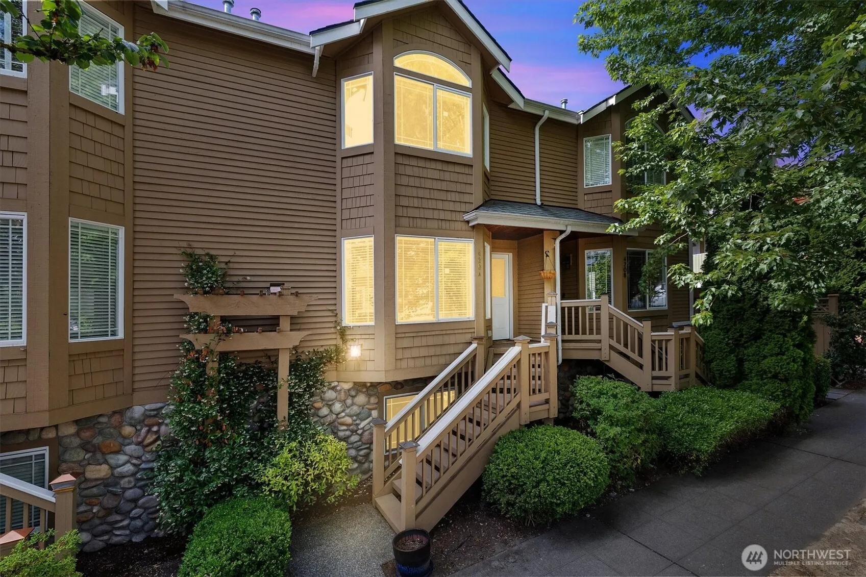 Property photo for 420 Ne Maple Leaf Place #a, Seattle