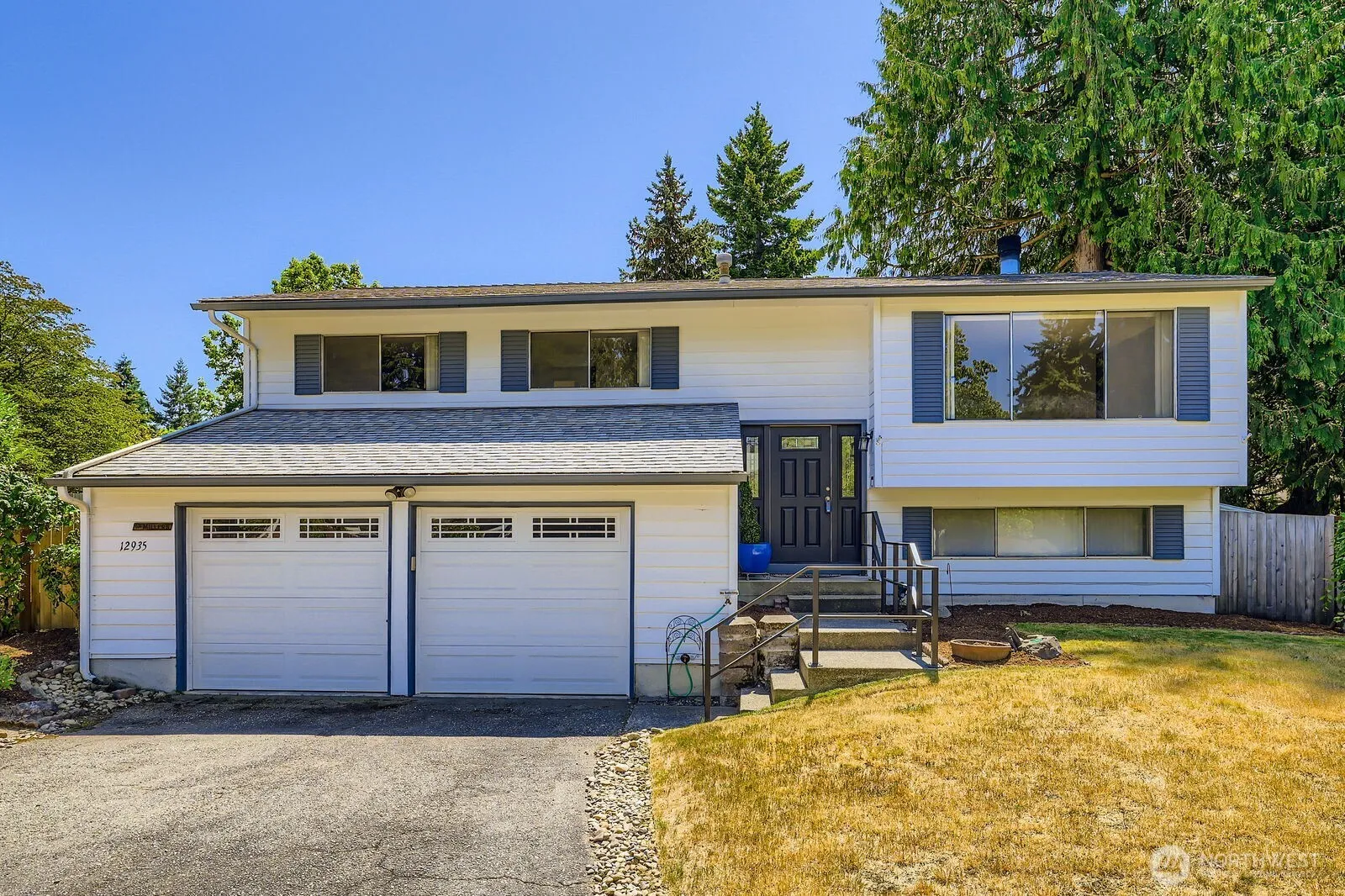 Property photo for 12935 Ne 131st Street, Kirkland