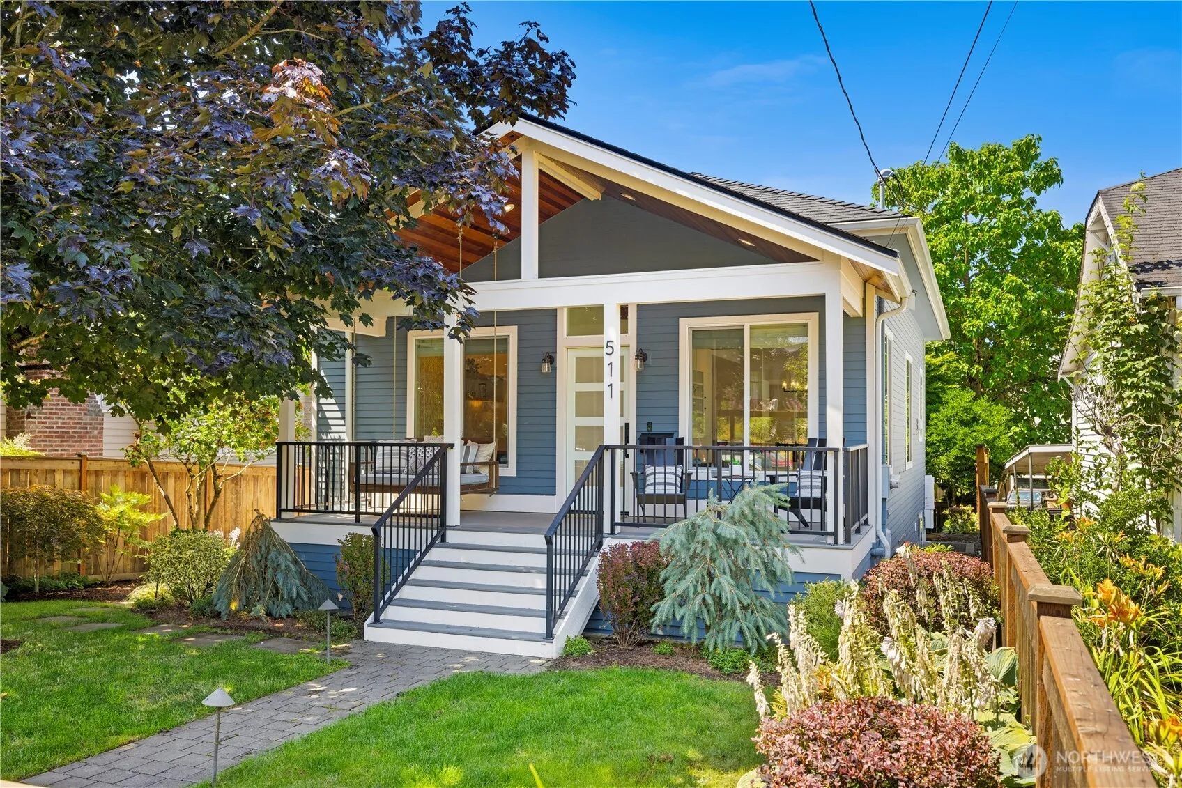 Property photo for 511 21st Street E, Seattle photo 2