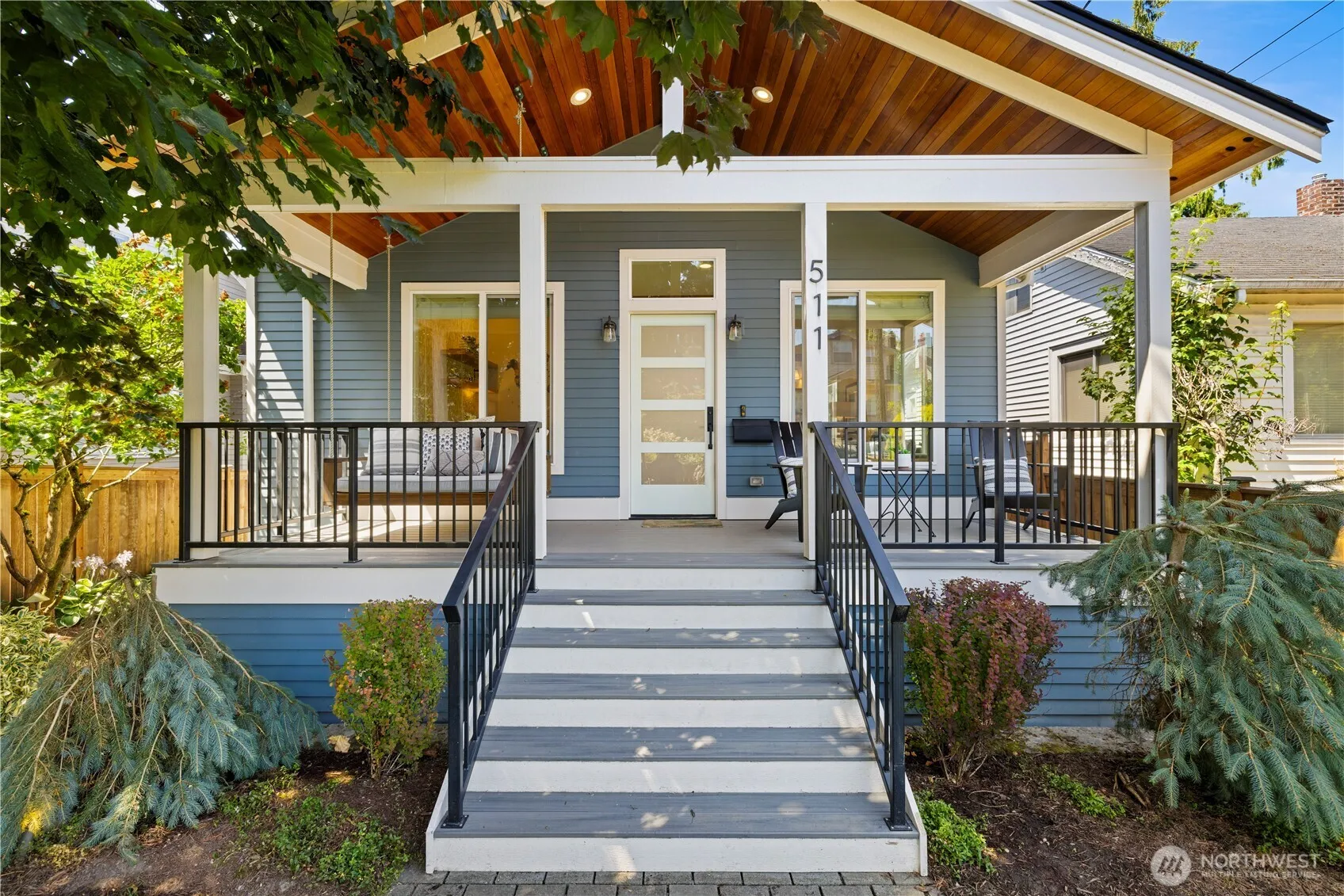 Property photo for 511 21st Street E, Seattle photo 4
