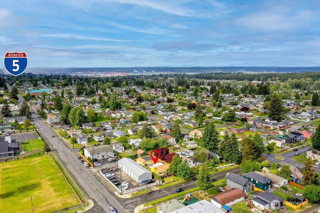 Property photo for 811 E 60th Street, Tacoma photo 2