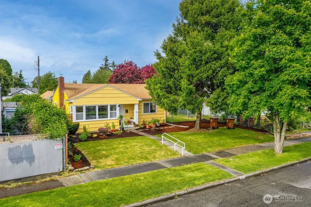 Property photo for 811 E 60th Street, Tacoma