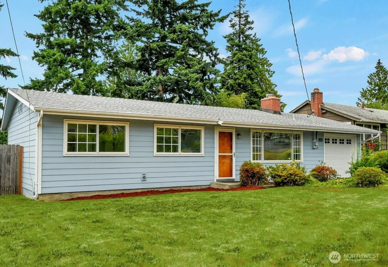 Property photo for 2112 S 250th Street, Kent
