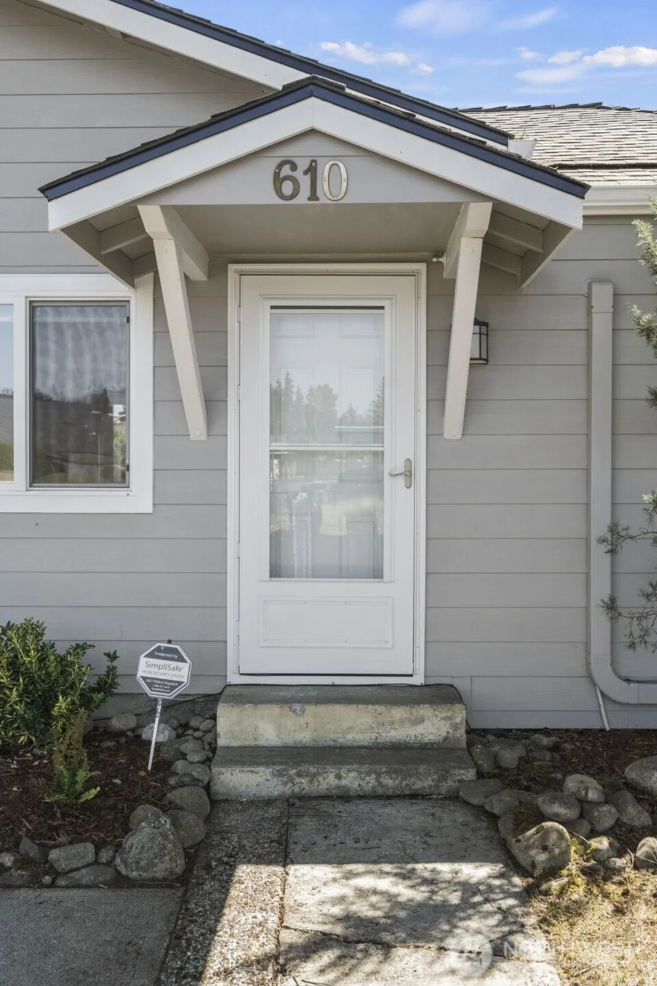 Property photo for 610 128th Street Ct, Tacoma photo 4
