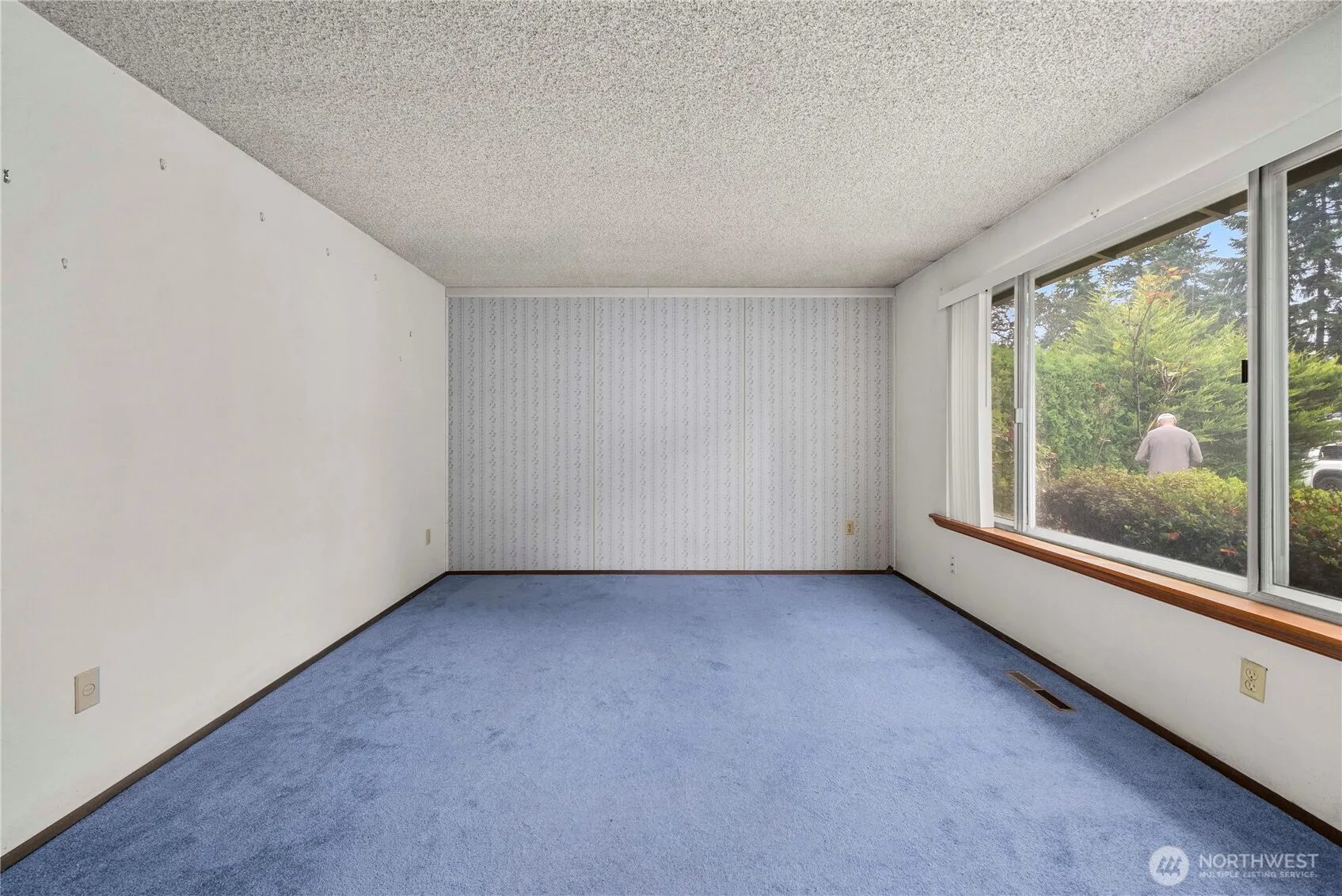 Property photo for 15406 12th Avenue E, Tacoma photo 5