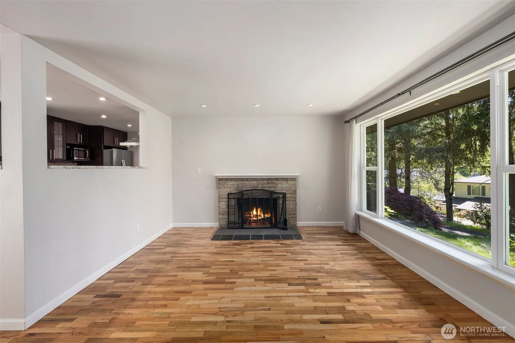 Property photo for 4006 147th Place, Bellevue photo 5