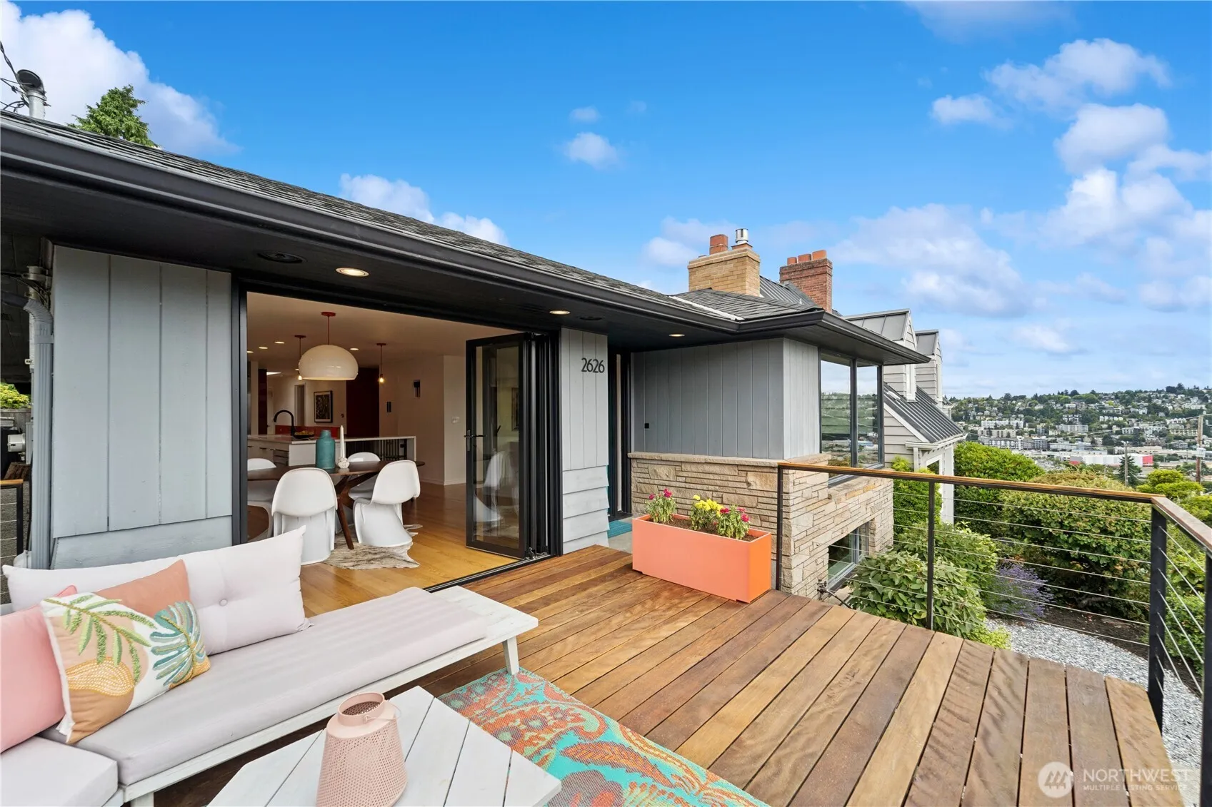 Property photo for 2626 W Lynn Street, Seattle