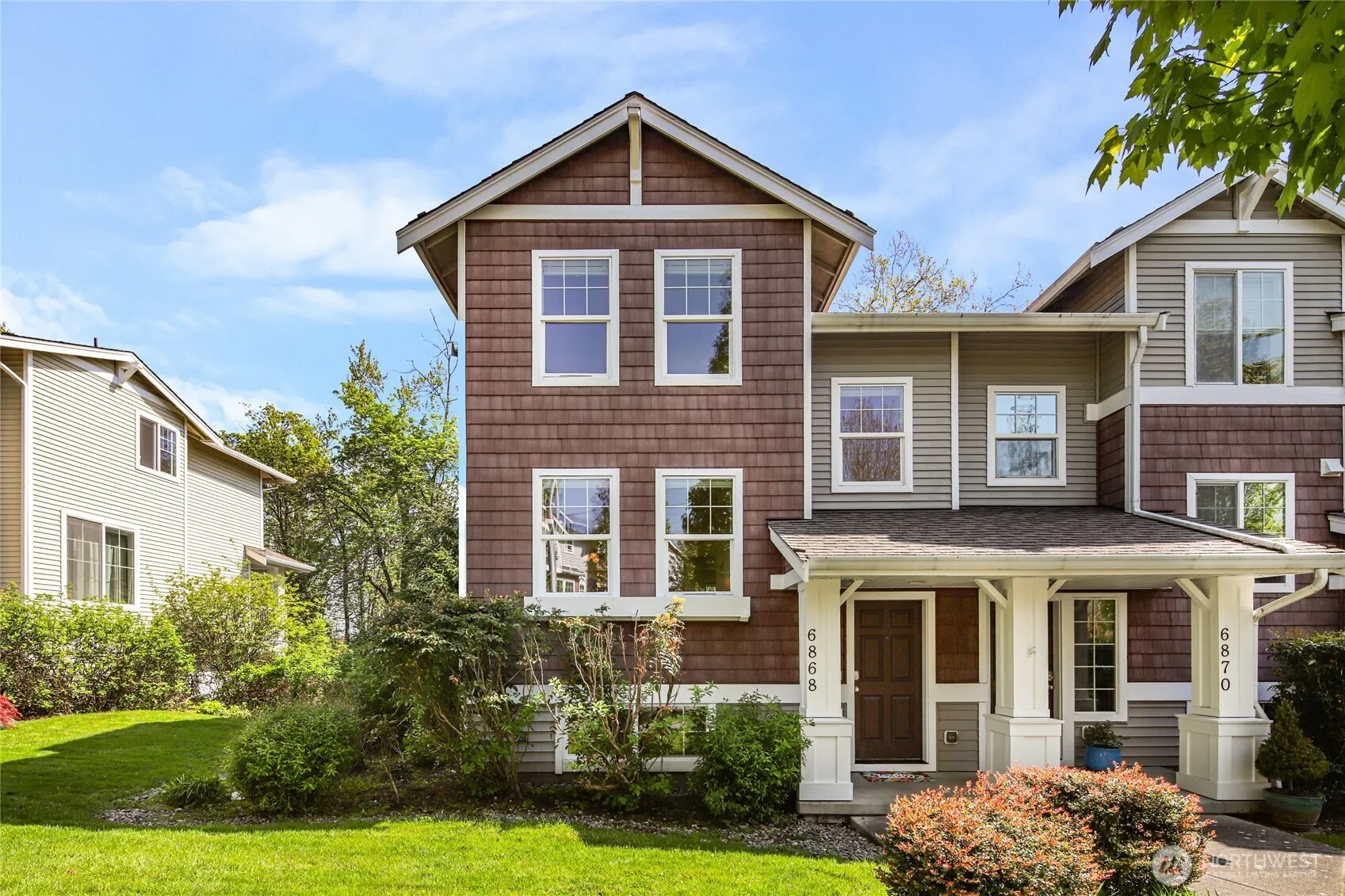 Property photo for 6868 Holly Park Drive S, Seattle photo 2