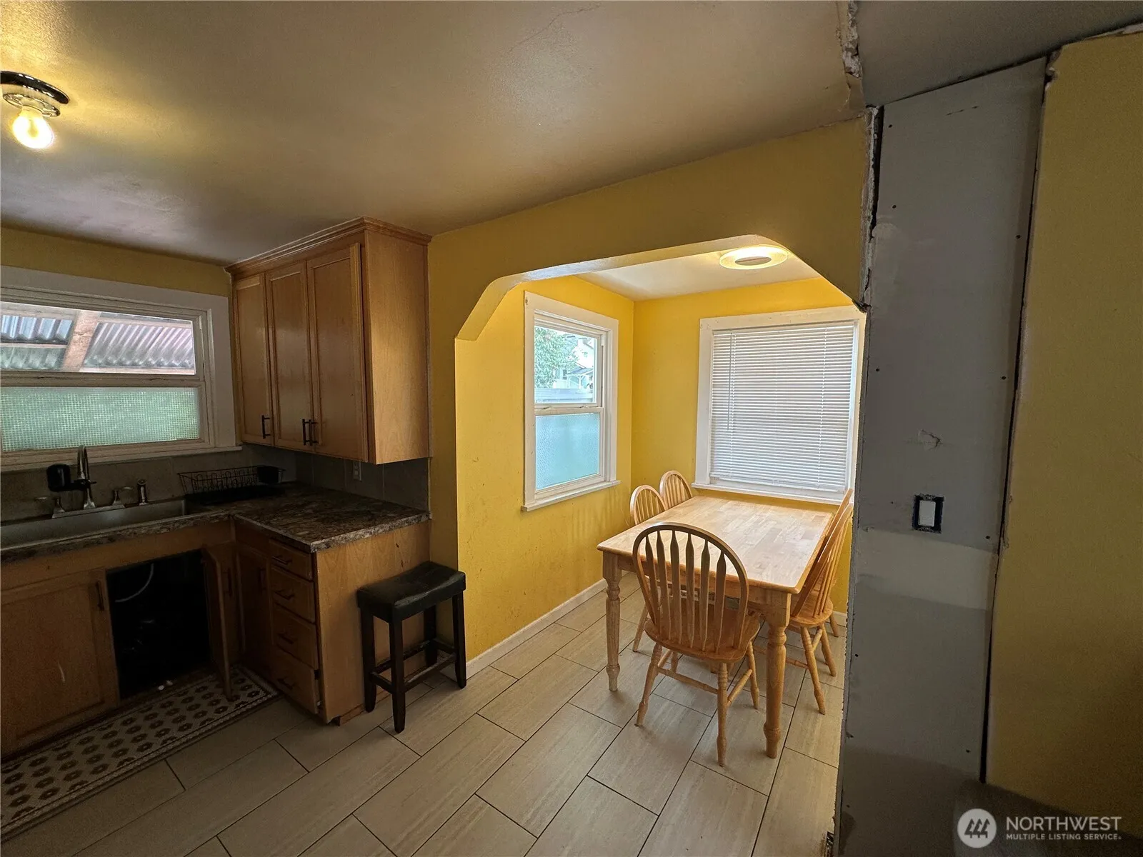 Property photo for 10204 19th Avenue Sw, Seattle photo 4