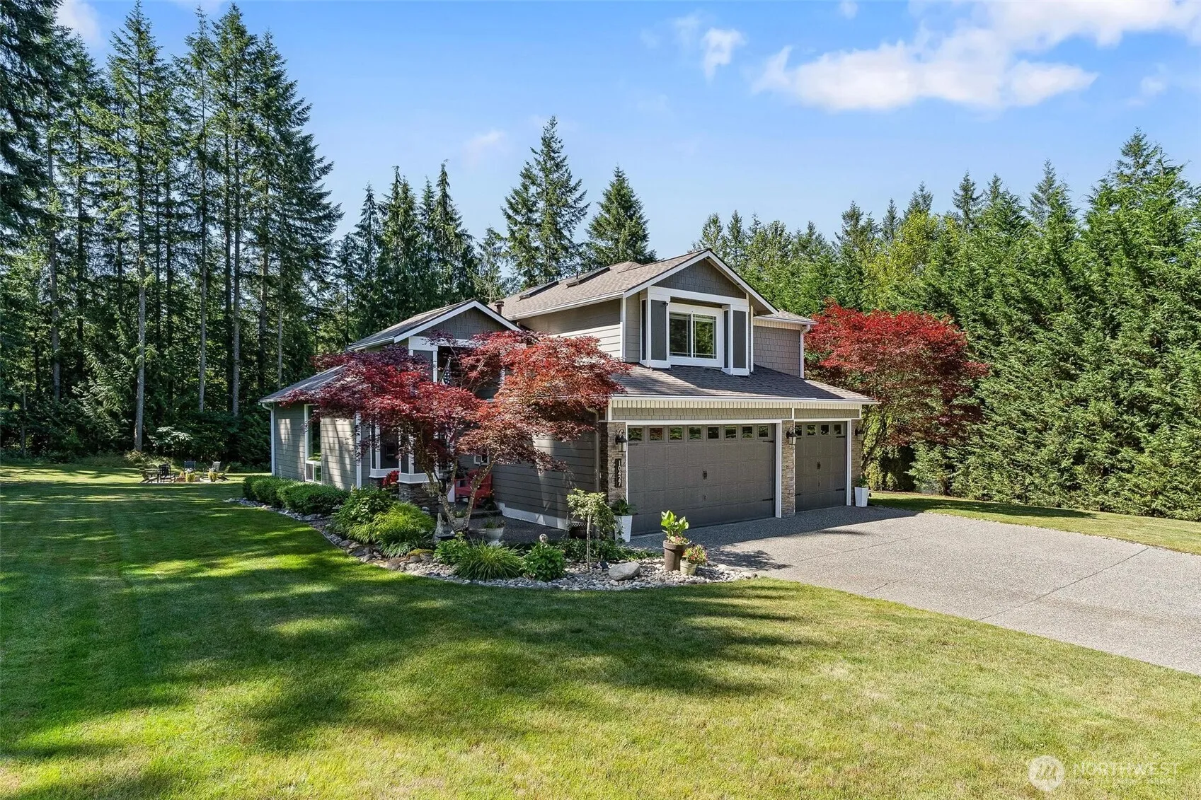 Property photo for 10427 205th Drive Se, Snohomish