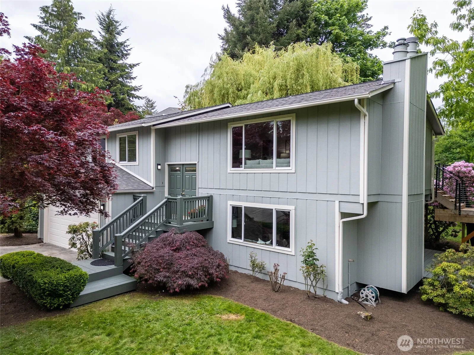 Property photo for 6309 115th Court Se, Bellevue photo 2