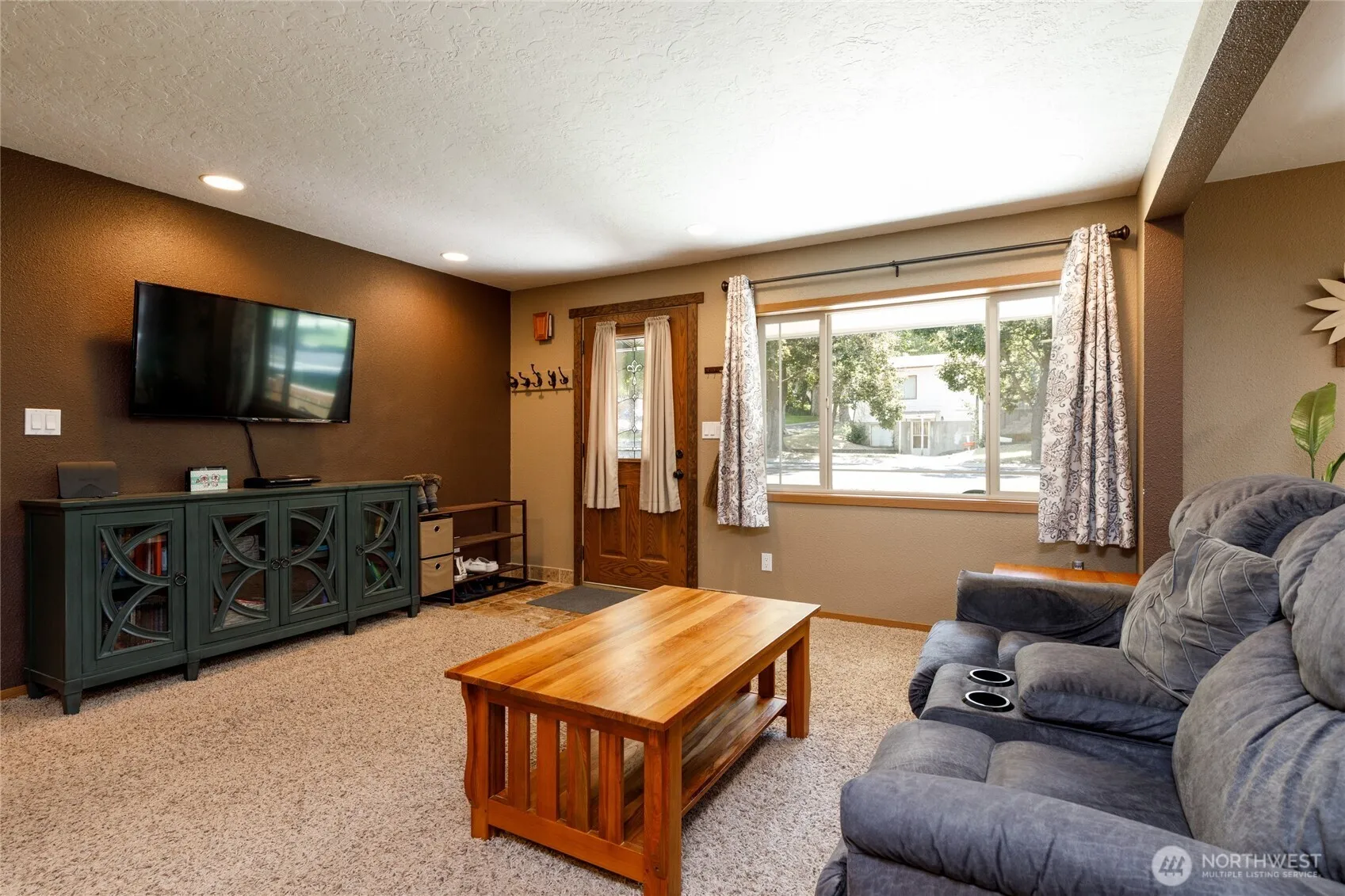 Property photo for 1130 Central Drive, Coulee Dam photo 5