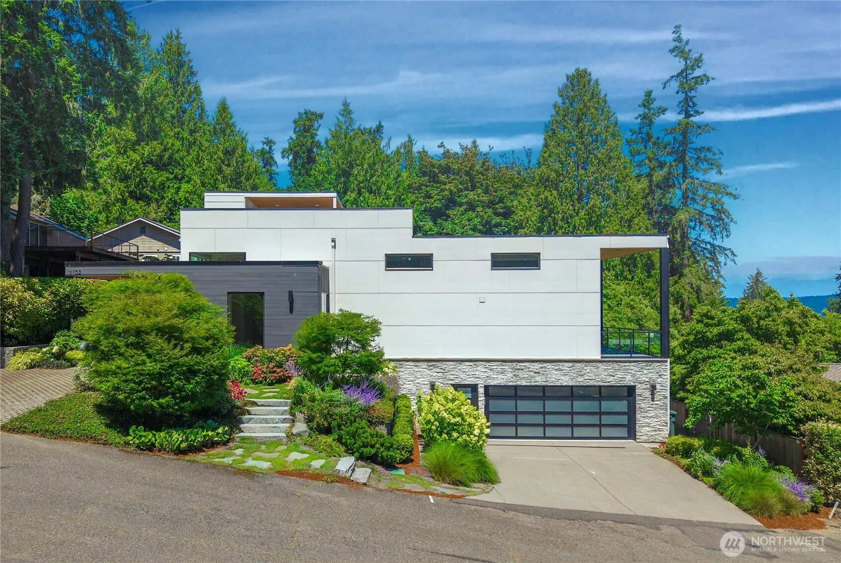 Property photo for 3102 168th Place Se, Bellevue