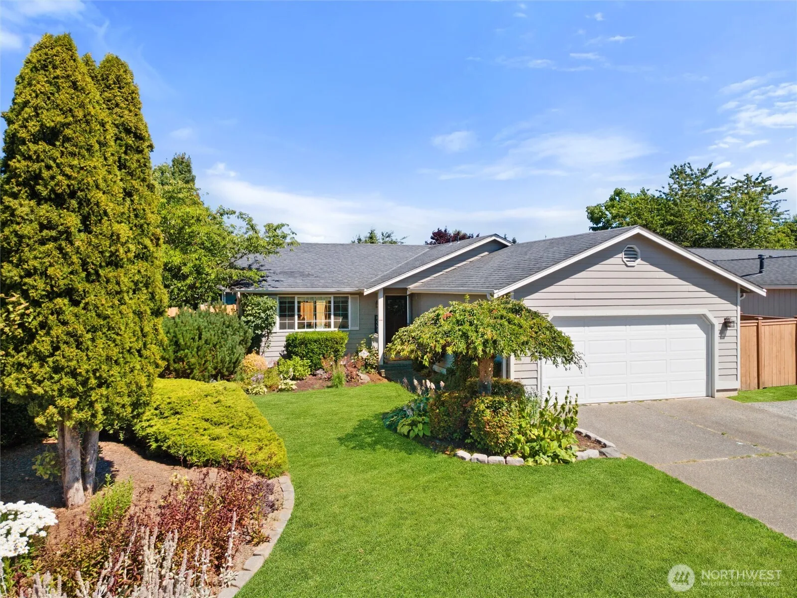 Property photo for 13831 51st Drive Ne, Marysville photo 2