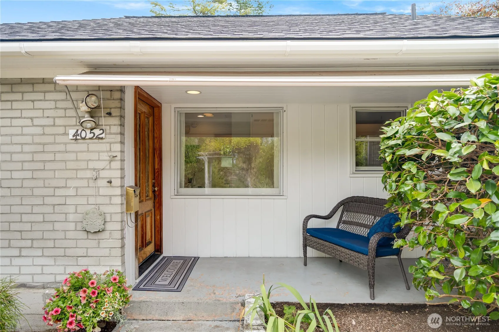 Property photo for 4052 Williams Avenue W, Seattle photo 5