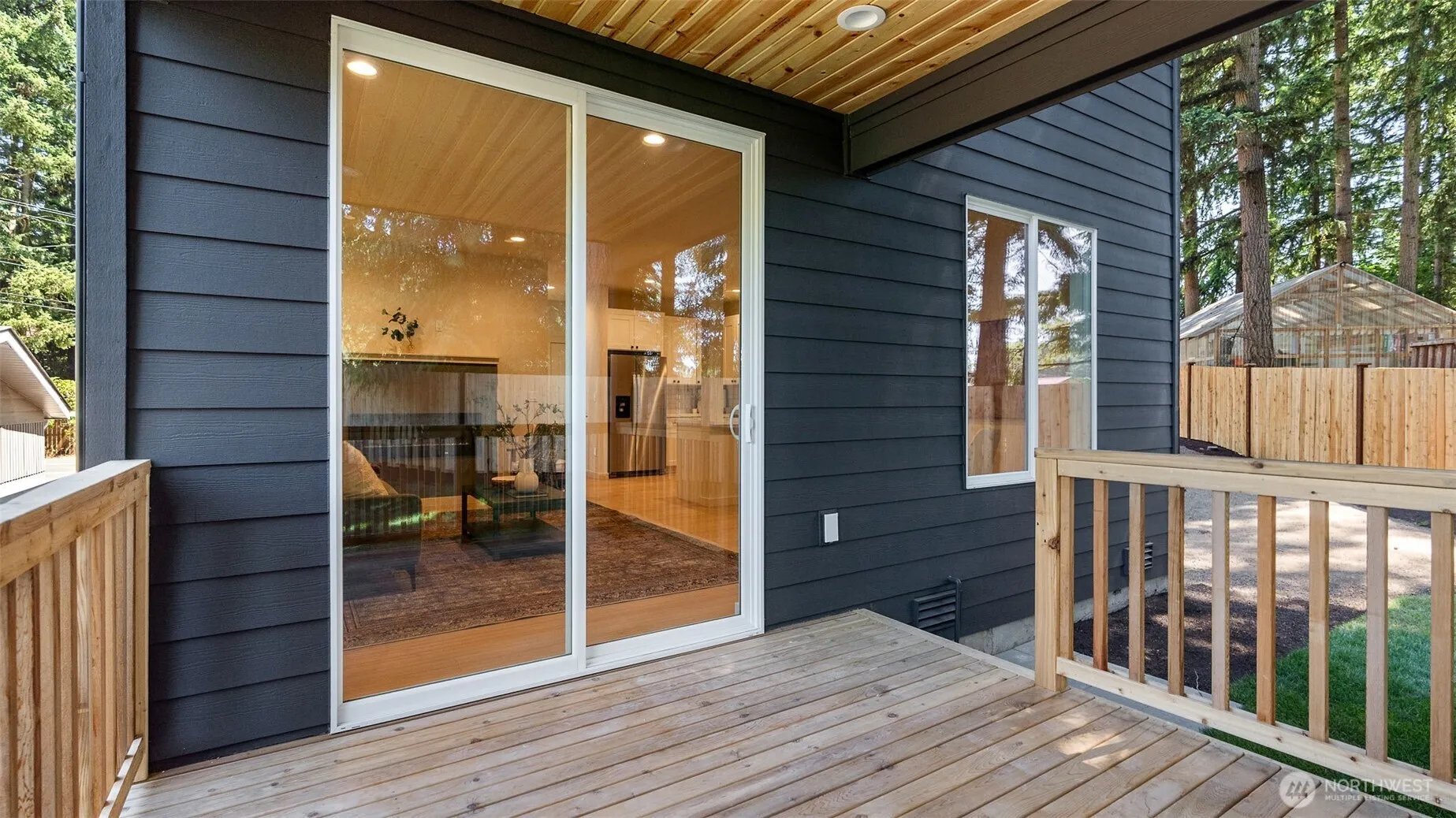 Property photo for 21416 Cypress Way, Lynnwood photo 3