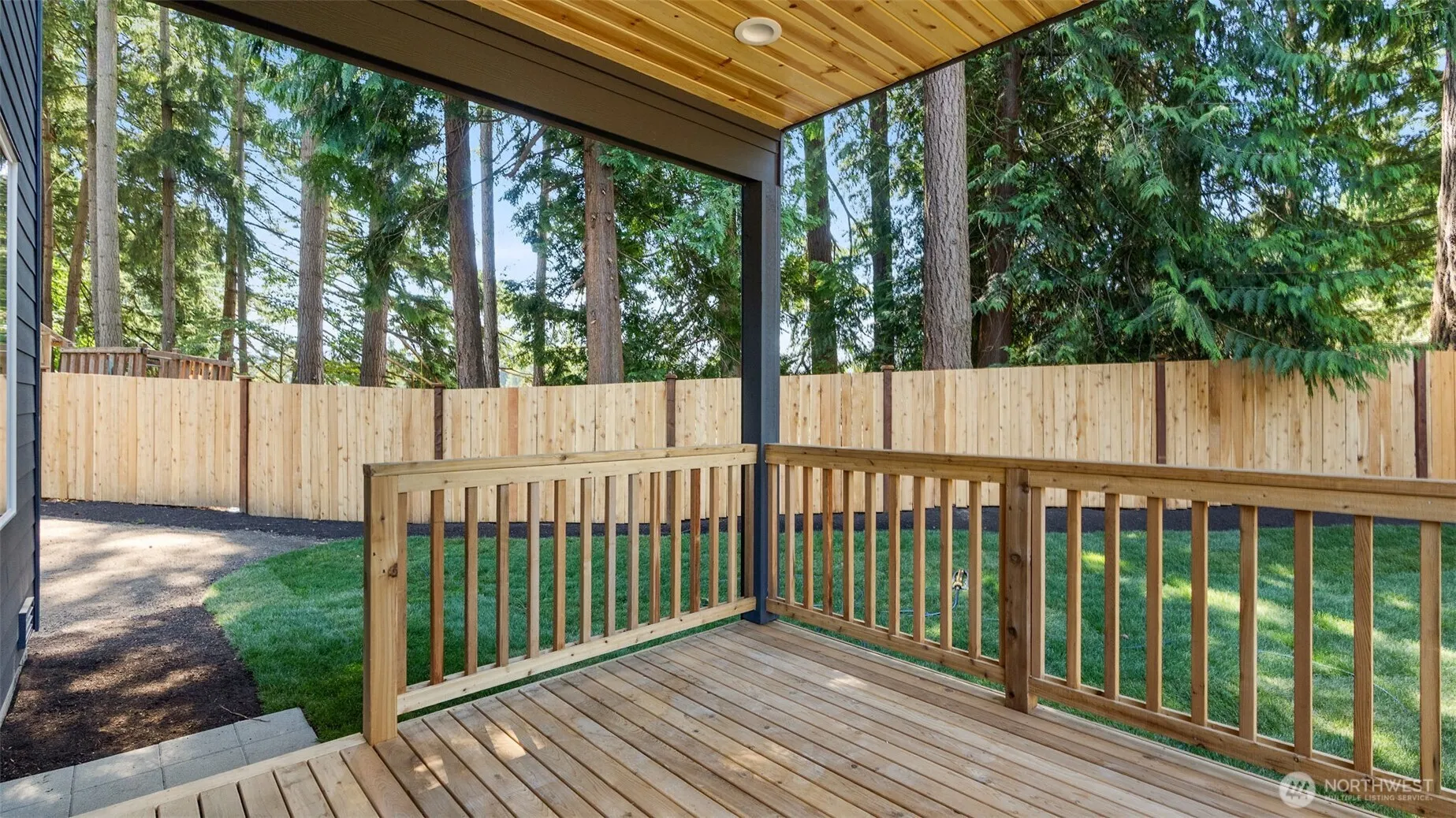 Property photo for 21416 Cypress Way, Lynnwood photo 4