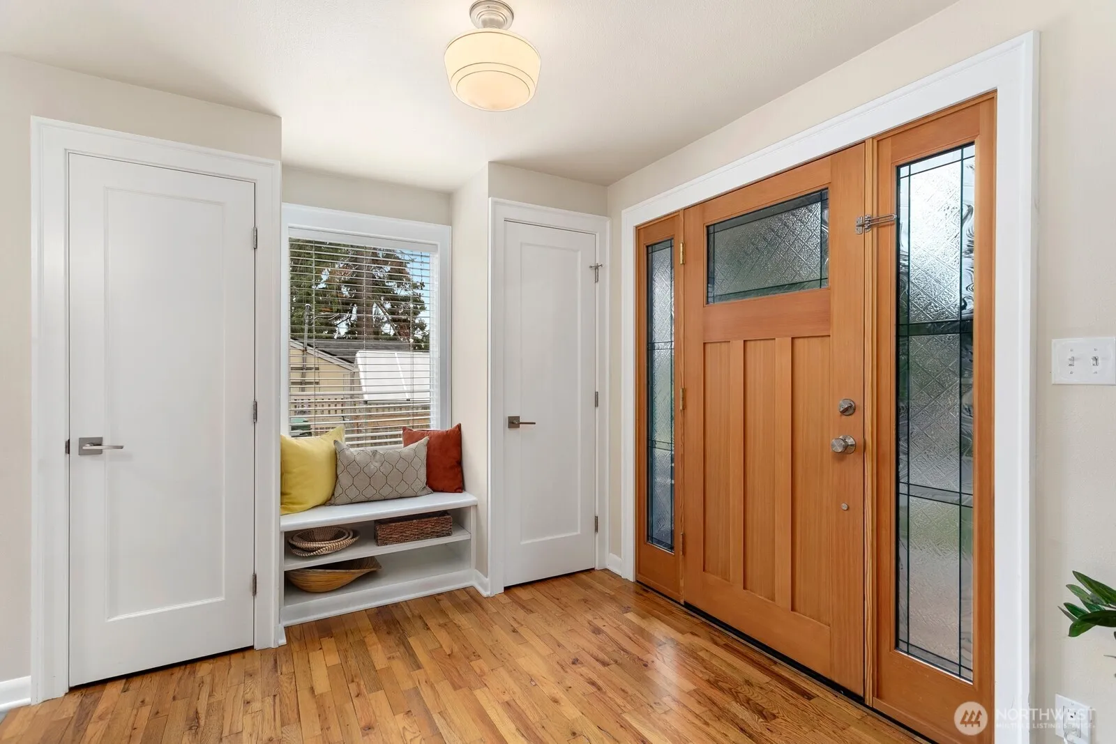 Property photo for 916 Ne 117th Street, Seattle photo 5