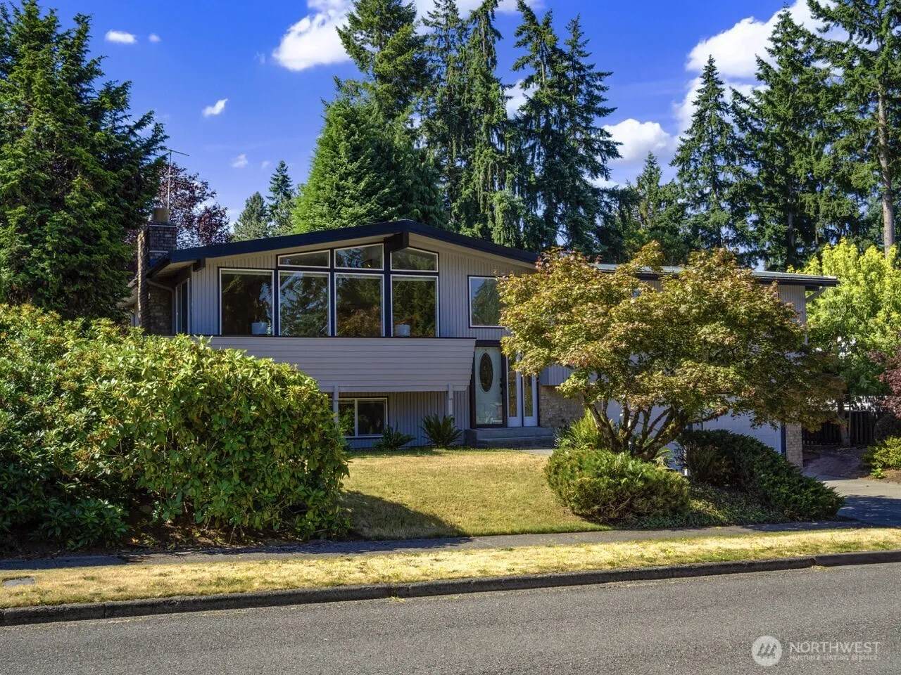Property photo for 12143 Se 68th Place, Bellevue