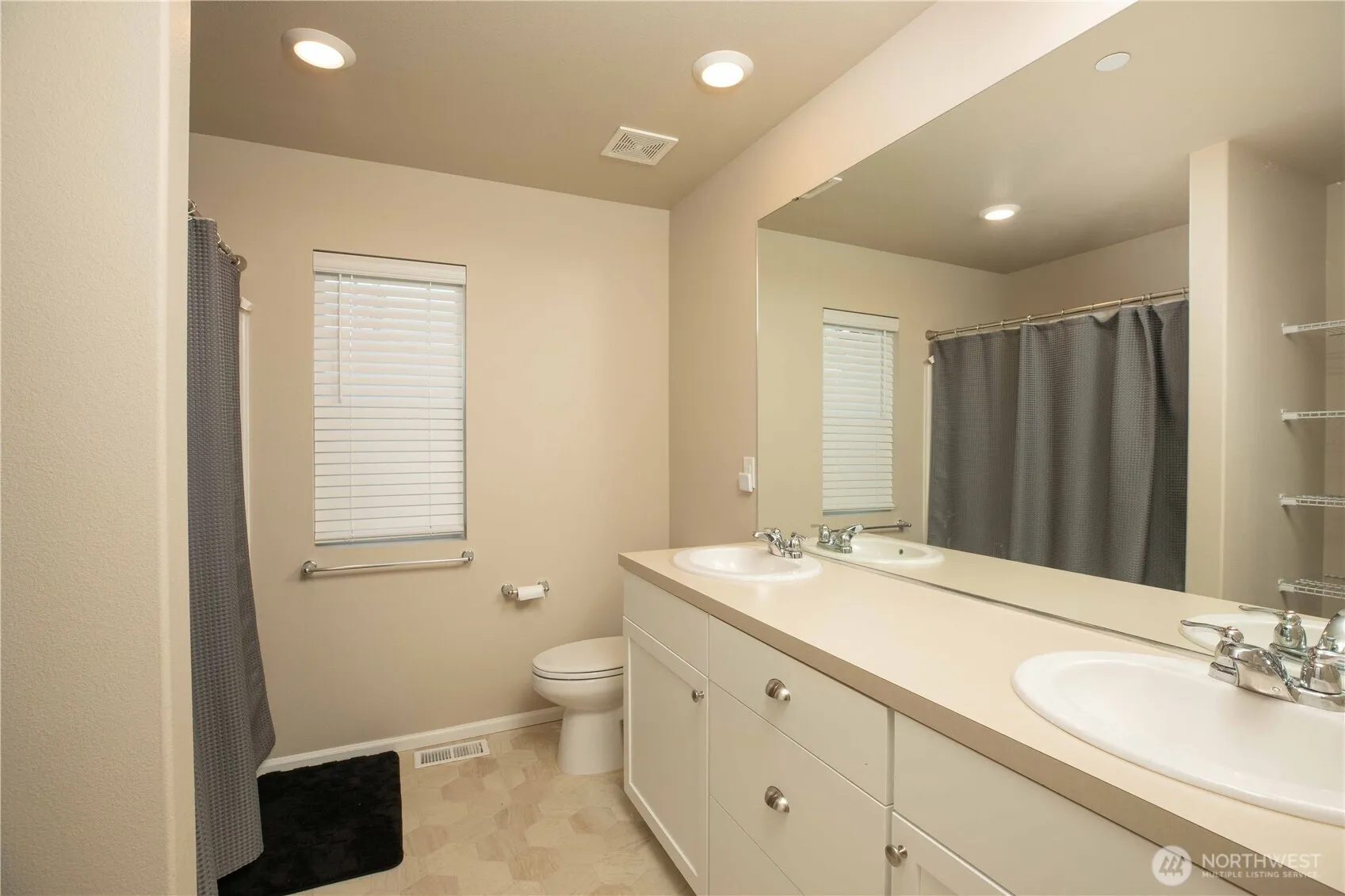 Property photo for 1401 Timberline Avenue, Bremerton photo 4
