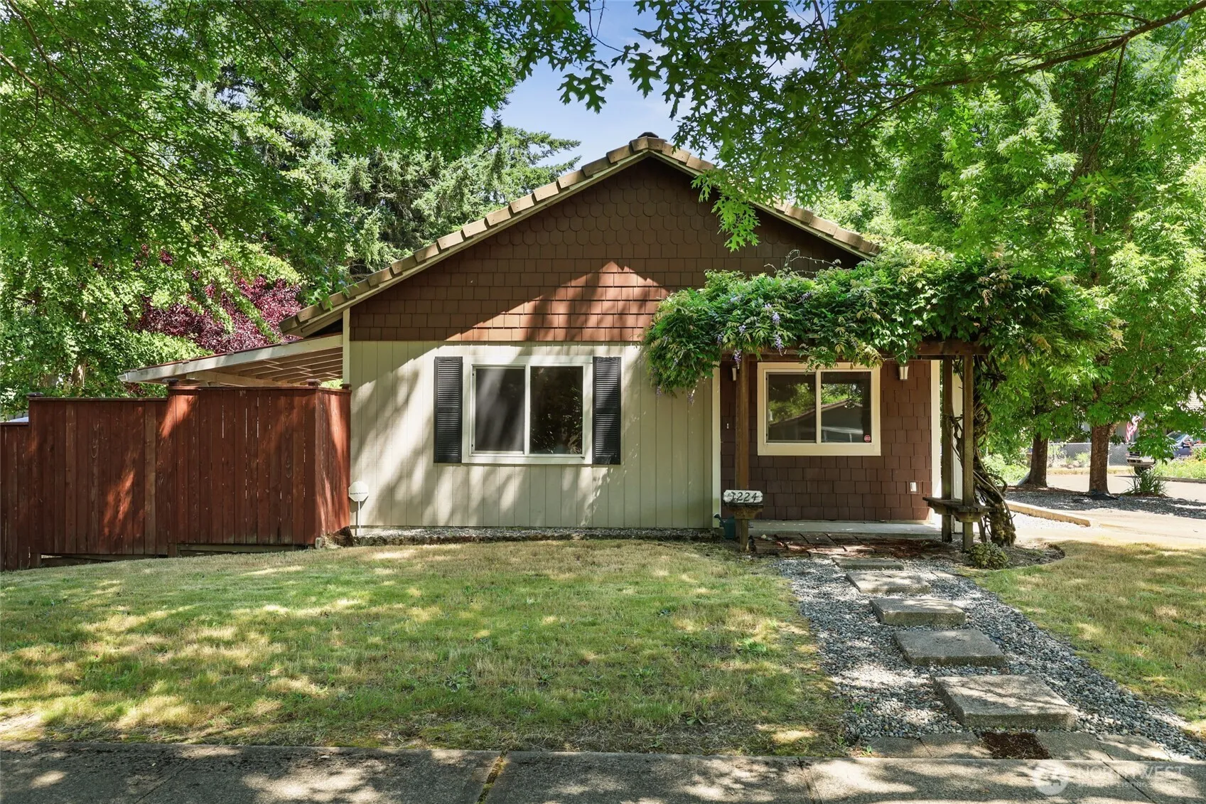 Property photo for 1224 Miller Avenue Ne, Olympia photo 2