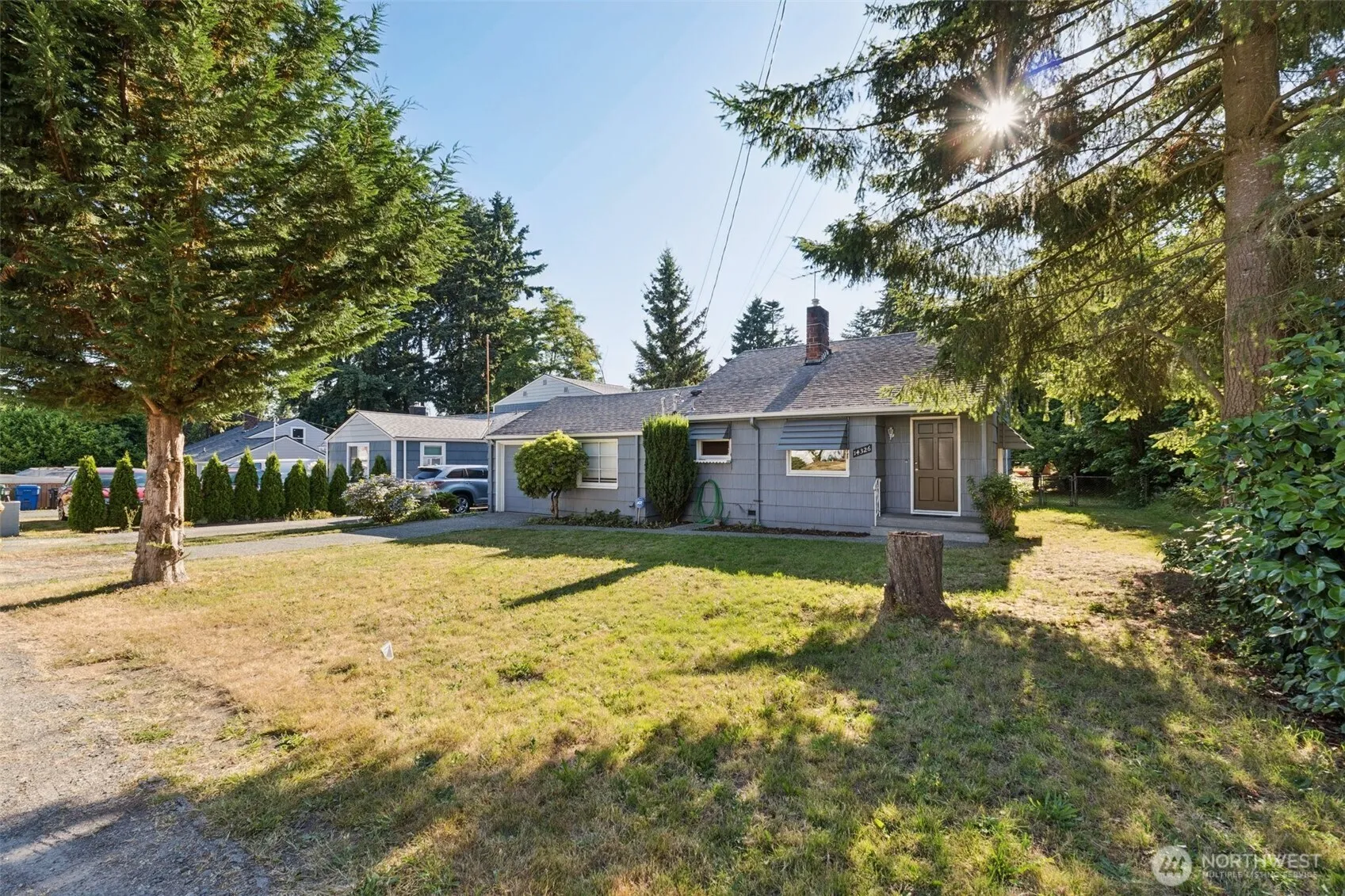 Property photo for 14326 Meridian Avenue N, Seattle photo 2