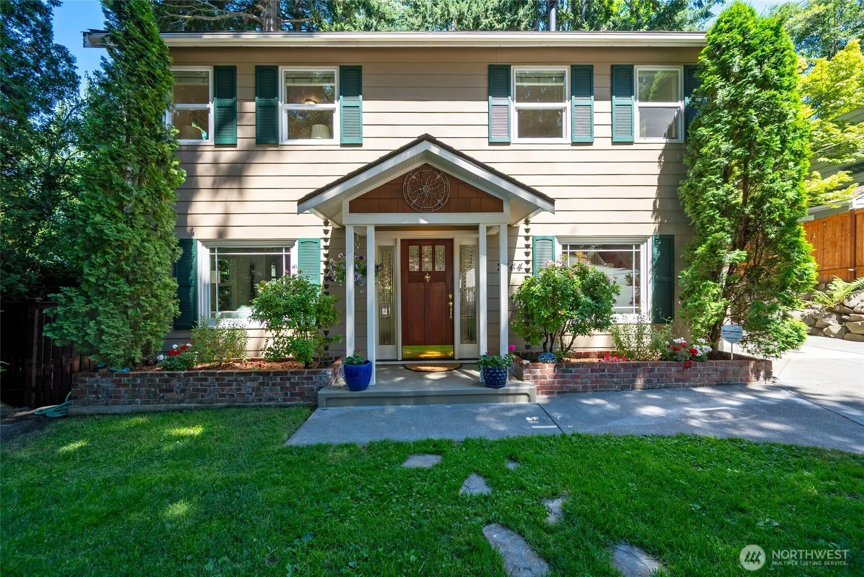 Property photo for 2744 Ne 98th Street, Seattle photo 3