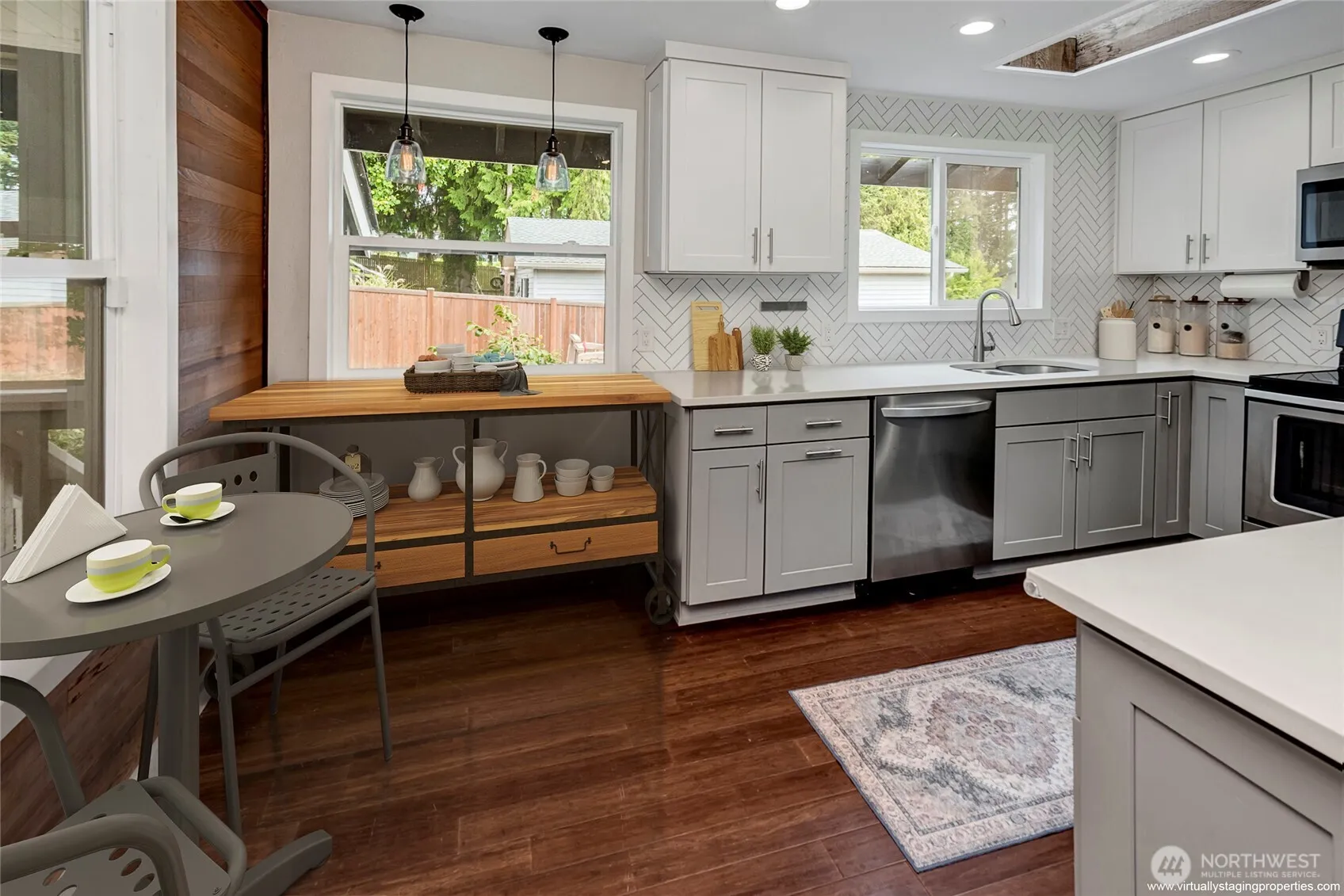 Property photo for 7811 Grant Drive #b, Everett photo 3
