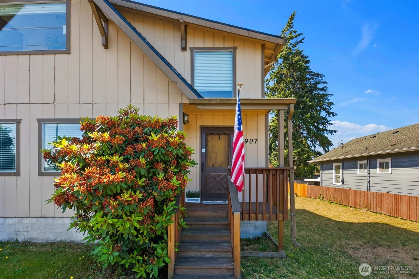 Property photo for 1907 Burwell Street, Bremerton photo 2