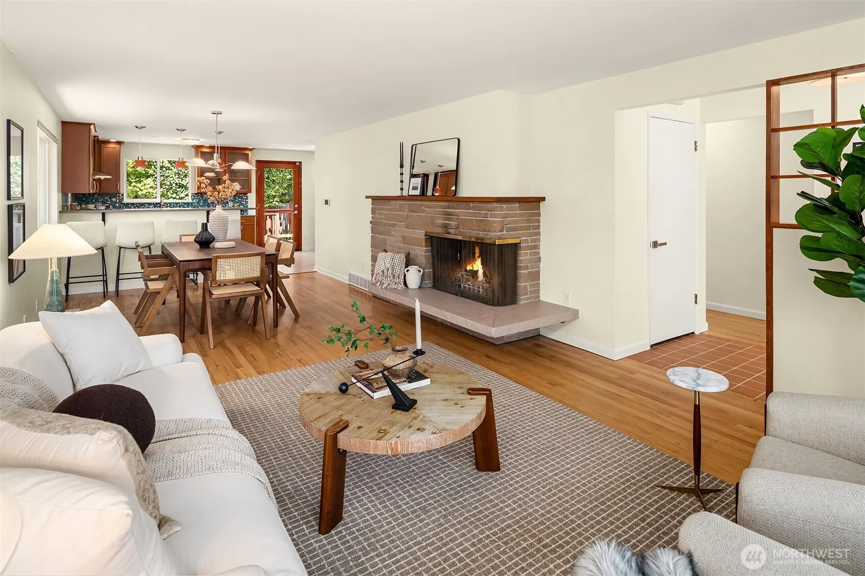 Property photo for 112 N 78th Street, Seattle photo 4