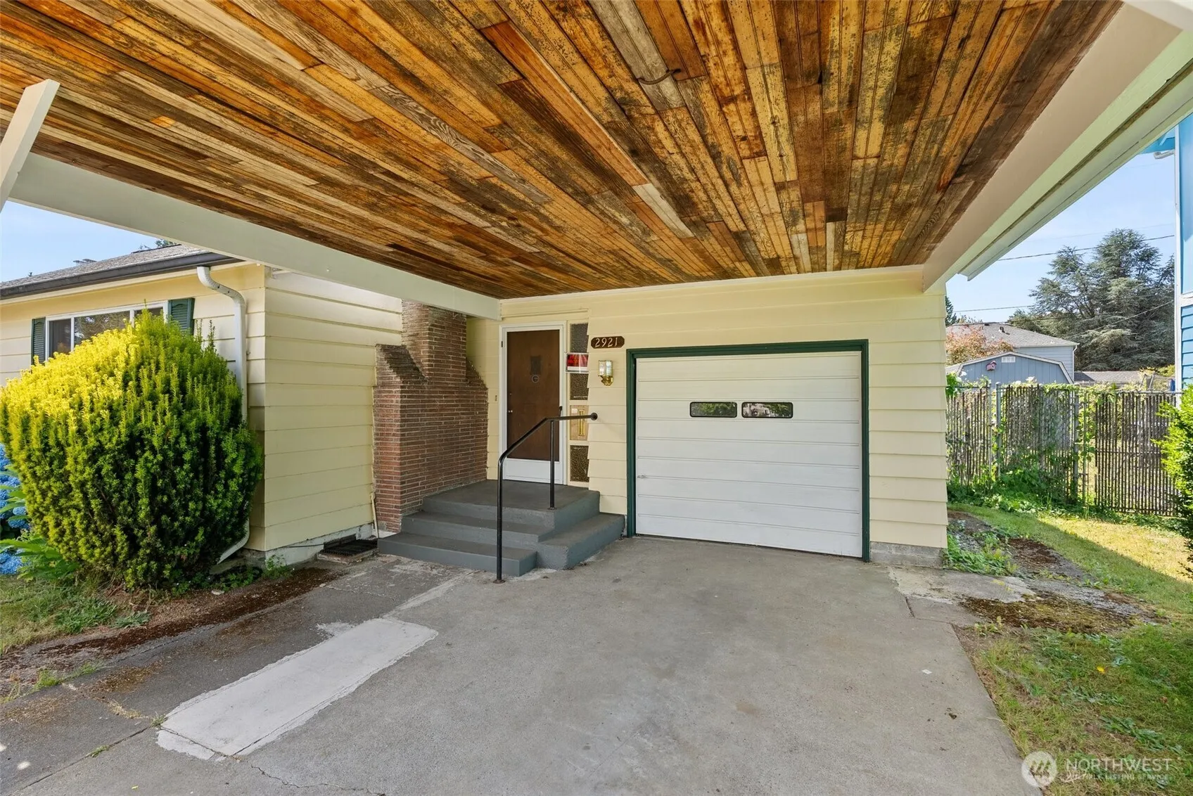 Property photo for 2921 Hawthorne Place Se, Olympia photo 2