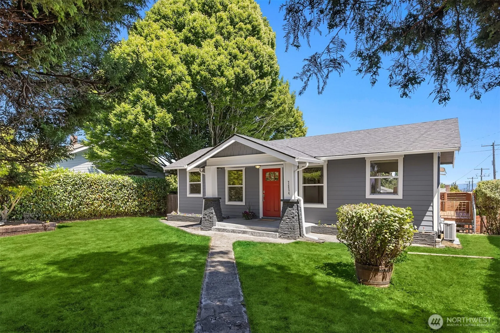 Property photo for 7554 34th Avenue Sw, Seattle