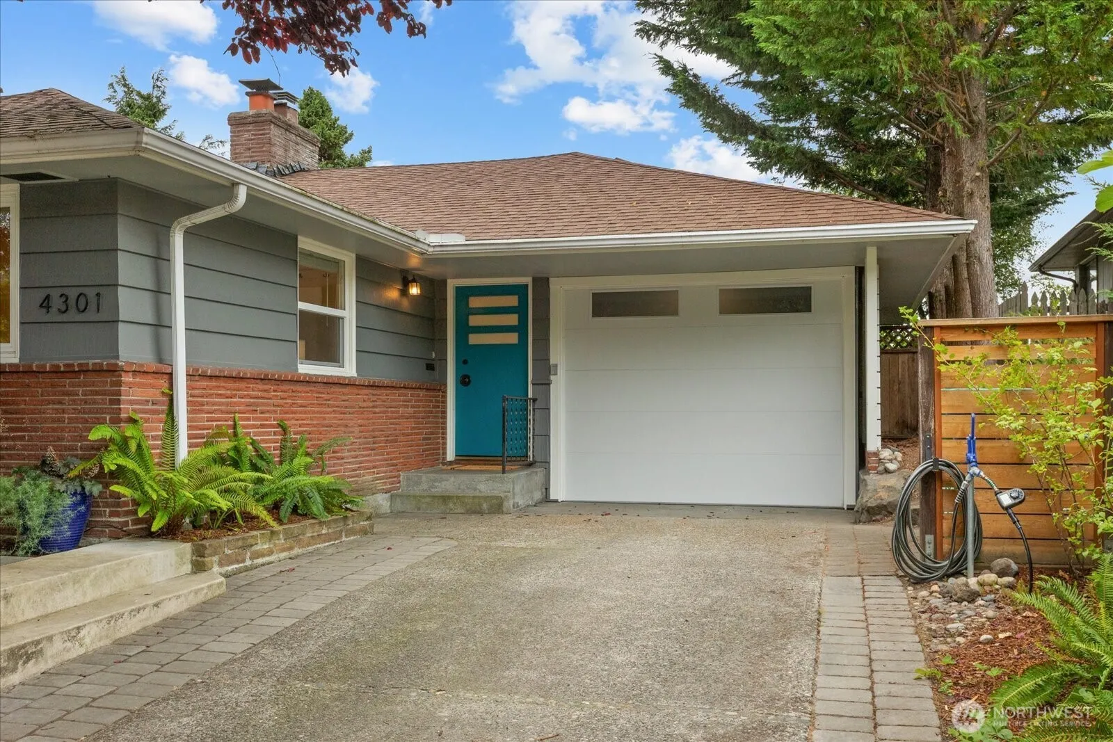 Property photo for 4301 1st Avenue Nw, Seattle photo 3