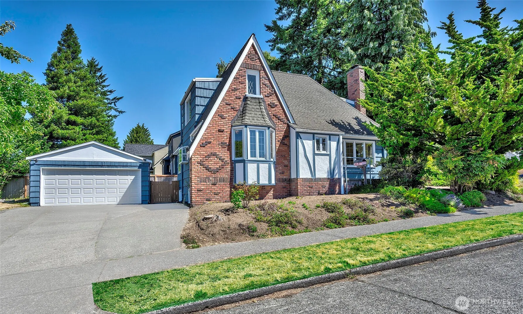 Property photo for 6801 31st Avenue Ne, Seattle