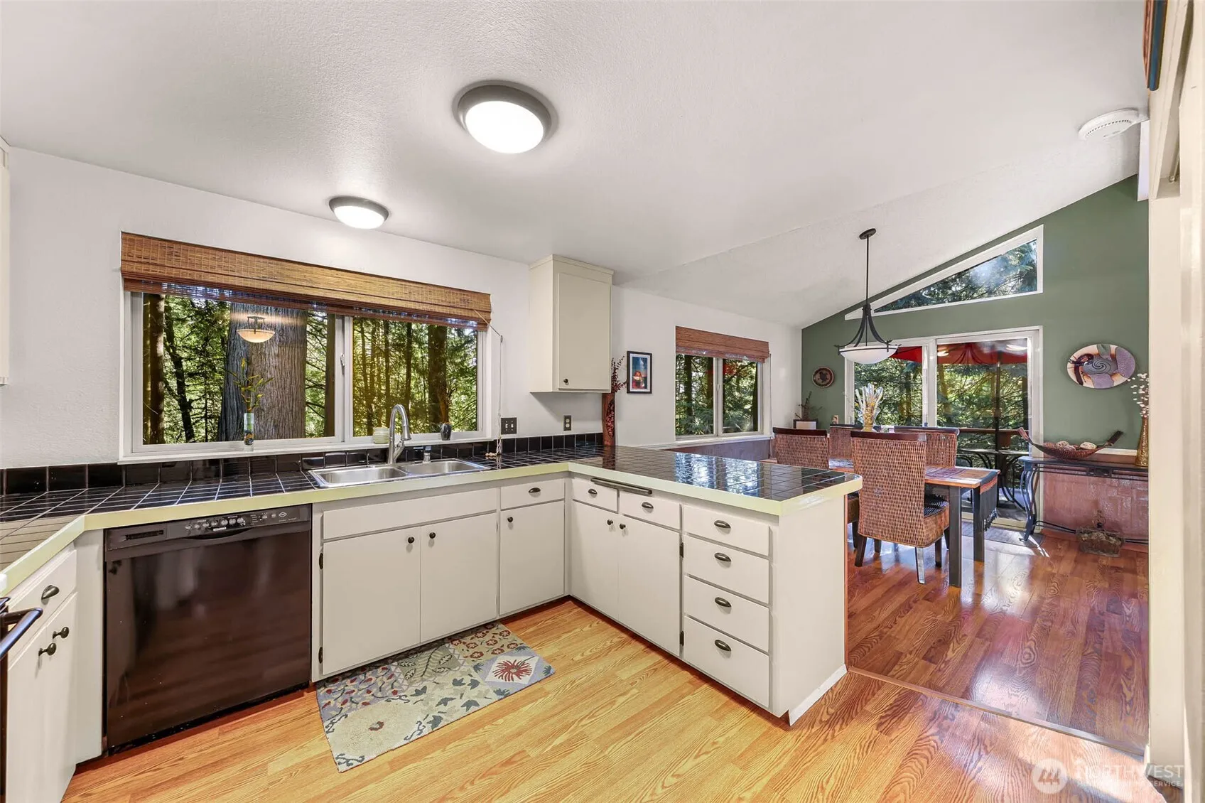 Property photo for 19 Ridge Crest Way, Bellingham photo 5
