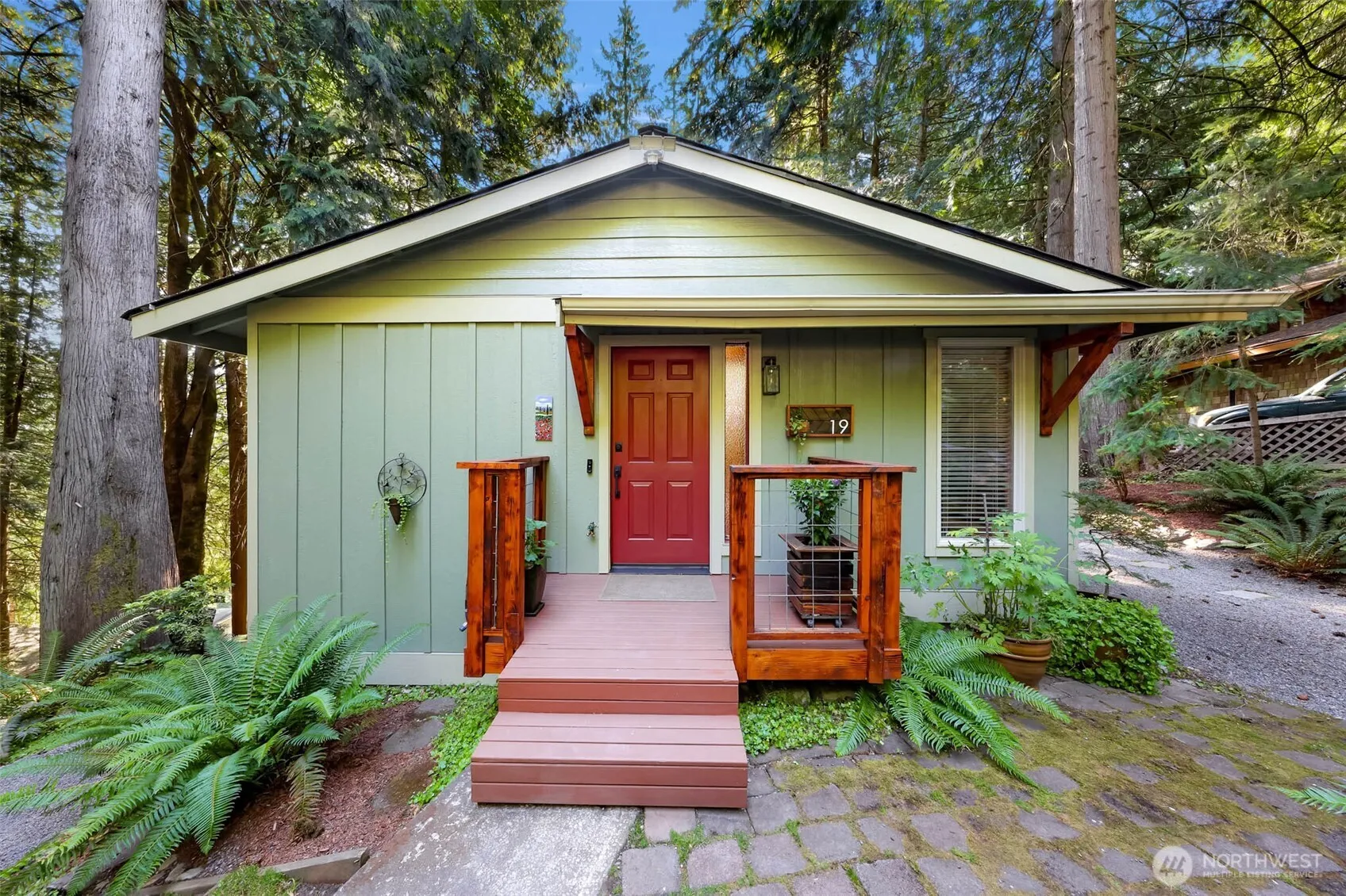 Property photo for 19 Ridge Crest Way, Bellingham photo 3