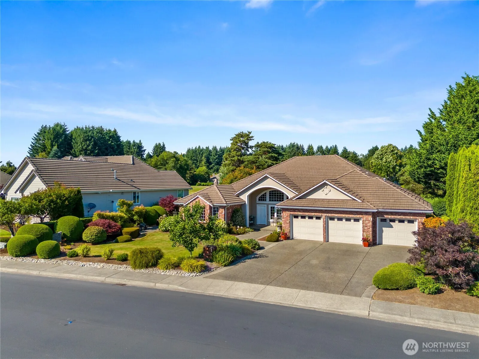 Property photo for 3912 Prestwick Lane Se, Olympia photo 2