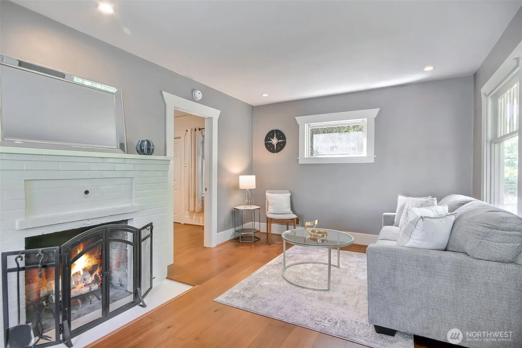 Property photo for 5618 35th Avenue Sw, Seattle photo 2