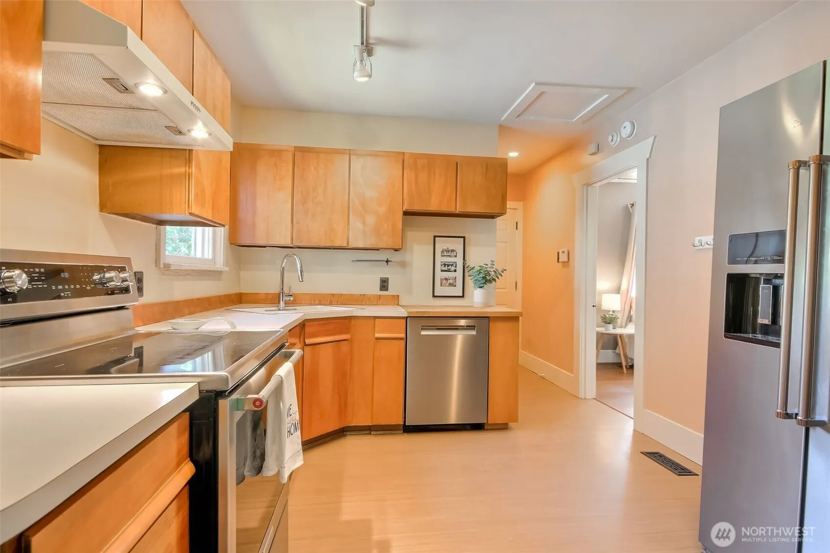 Property photo for 5618 35th Avenue Sw, Seattle photo 3