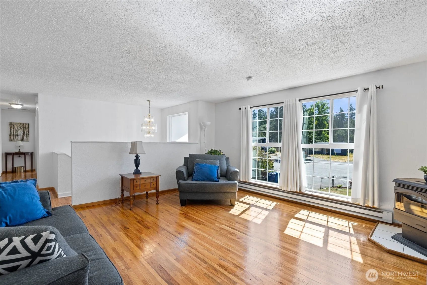 Property photo for 15410 24th Avenue E, Tacoma photo 3