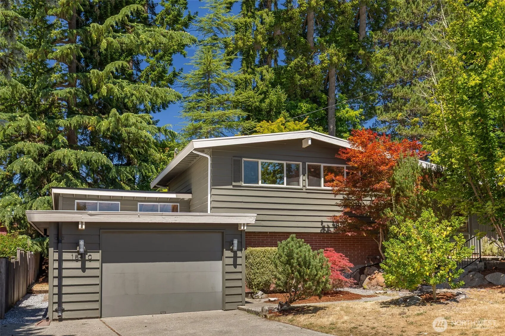 Property photo for 15410 Se 10th Street, Bellevue