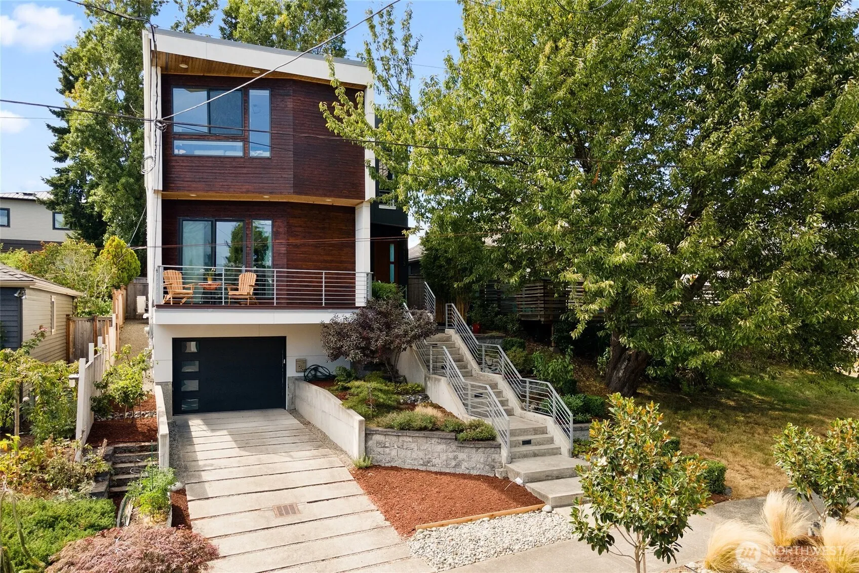 Property photo for 4113 Palatine Avenue N, Seattle photo 4