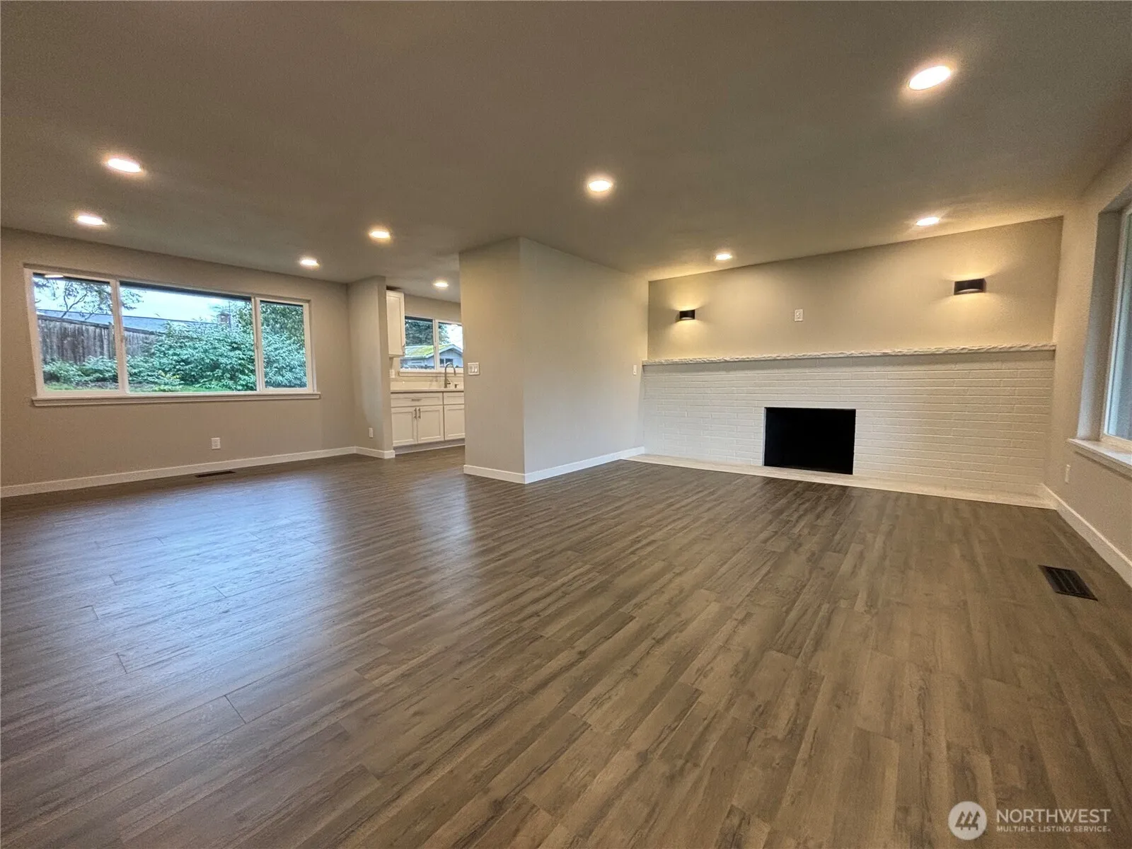 Property photo for 11713 100 Avenue Ct E, Puyallup photo 3
