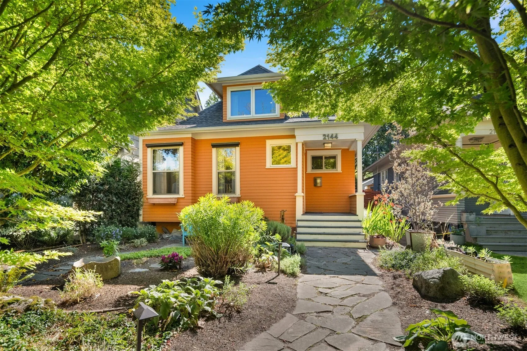 Property photo for 2144 8th Avenue W, Seattle