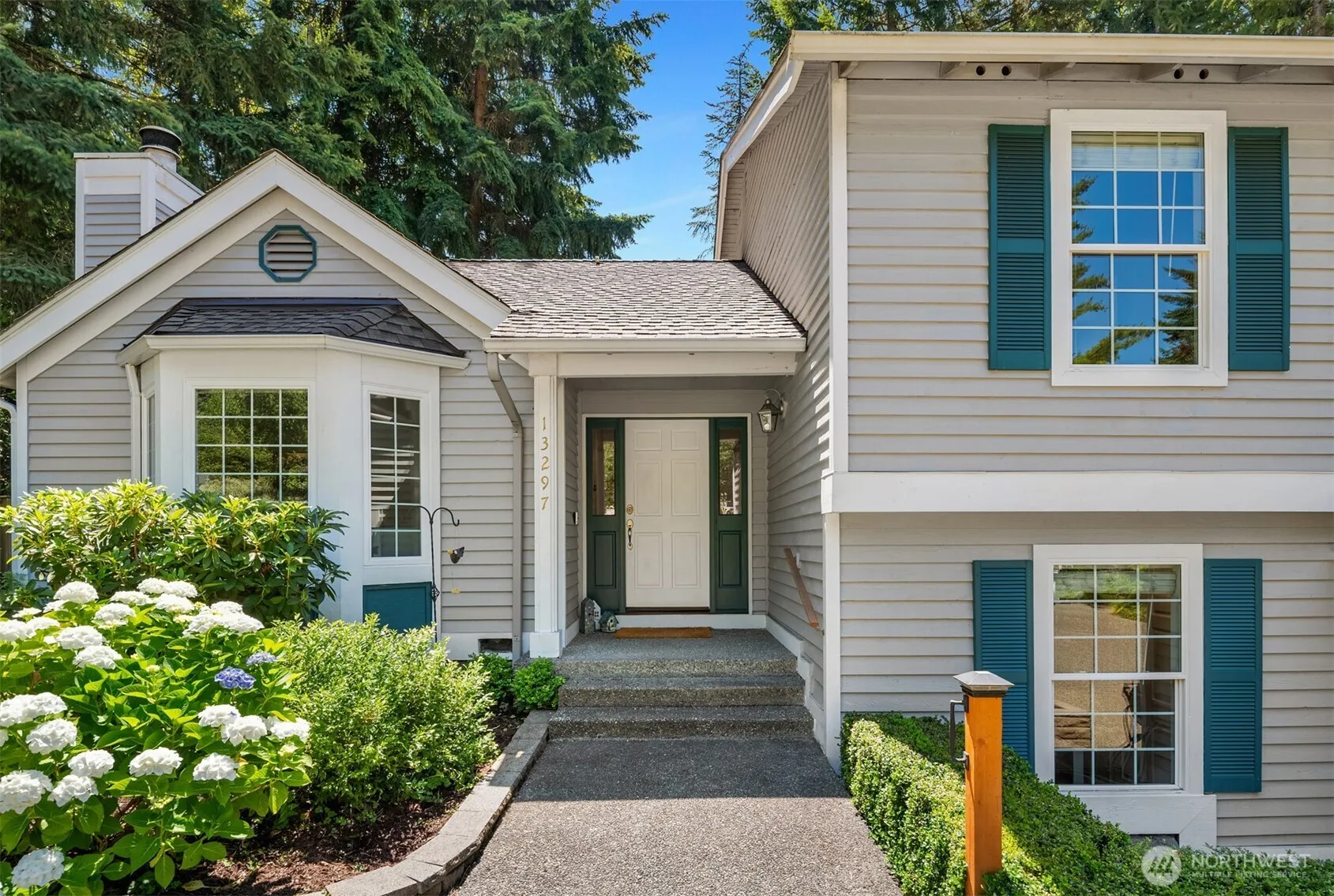 Property photo for 13297 Se 54th Place, Bellevue photo 4