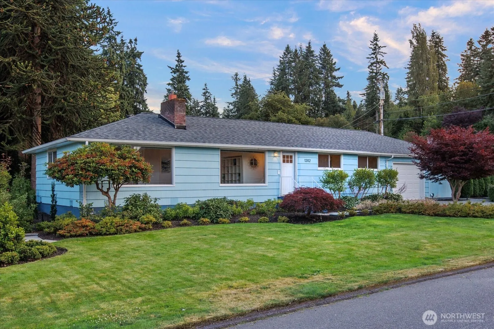 Property photo for 1202 44th Street Se, Everett