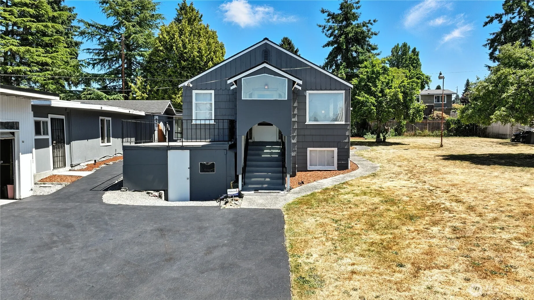 Property photo for 11908 10th Avenue Sw, Seattle