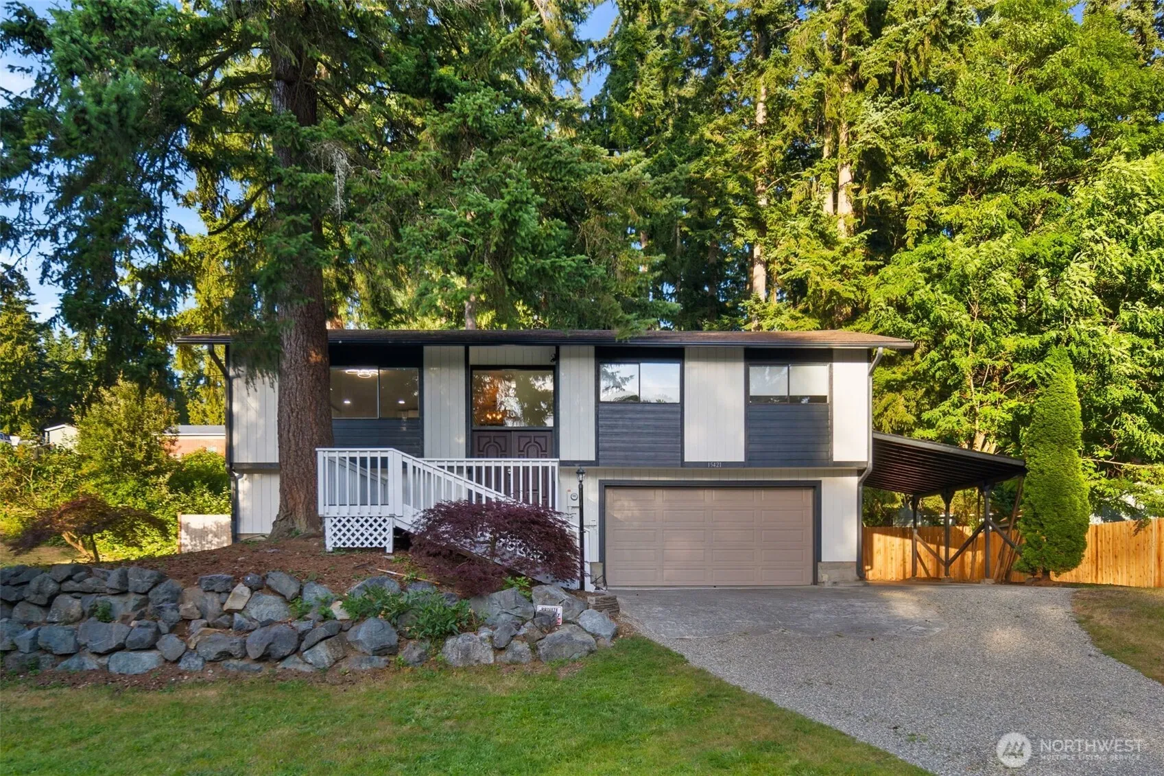 Property photo for 15421 22nd Place W, Lynnwood photo 2