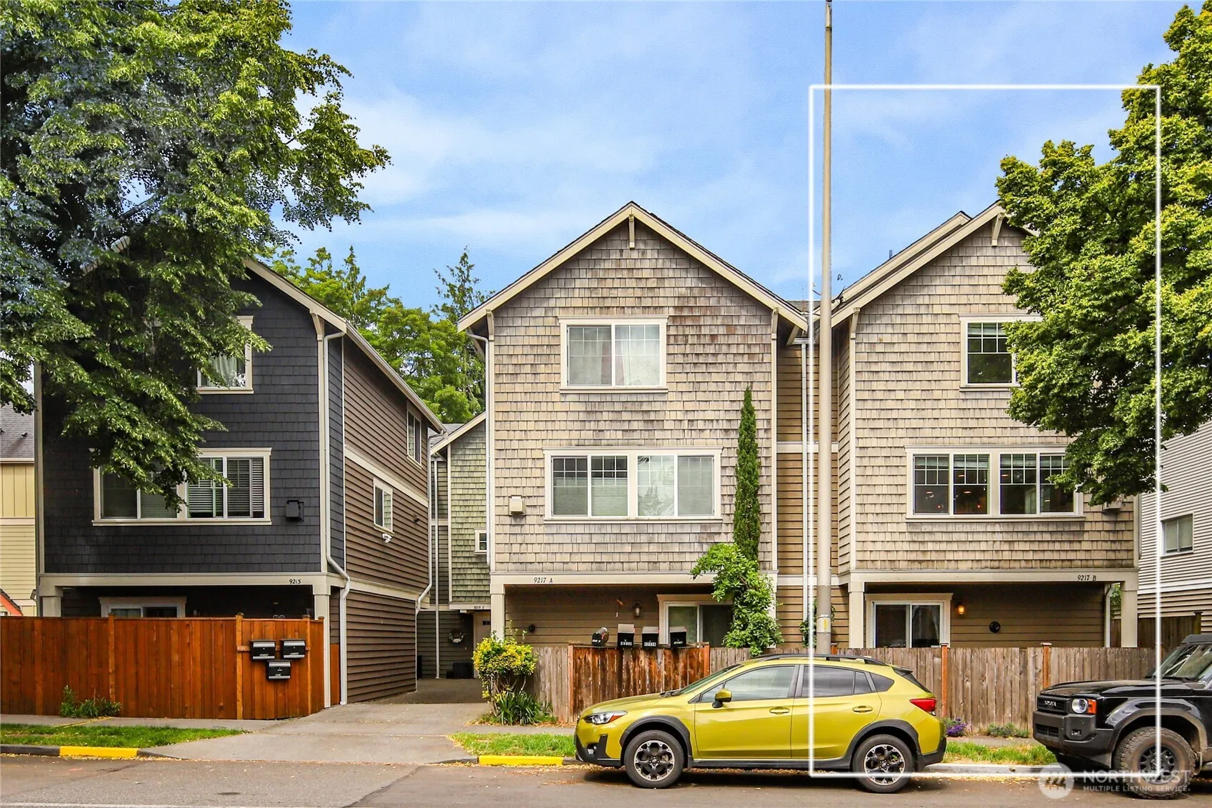 Property photo for 9217 Roosevelt Way Ne #b, Seattle
