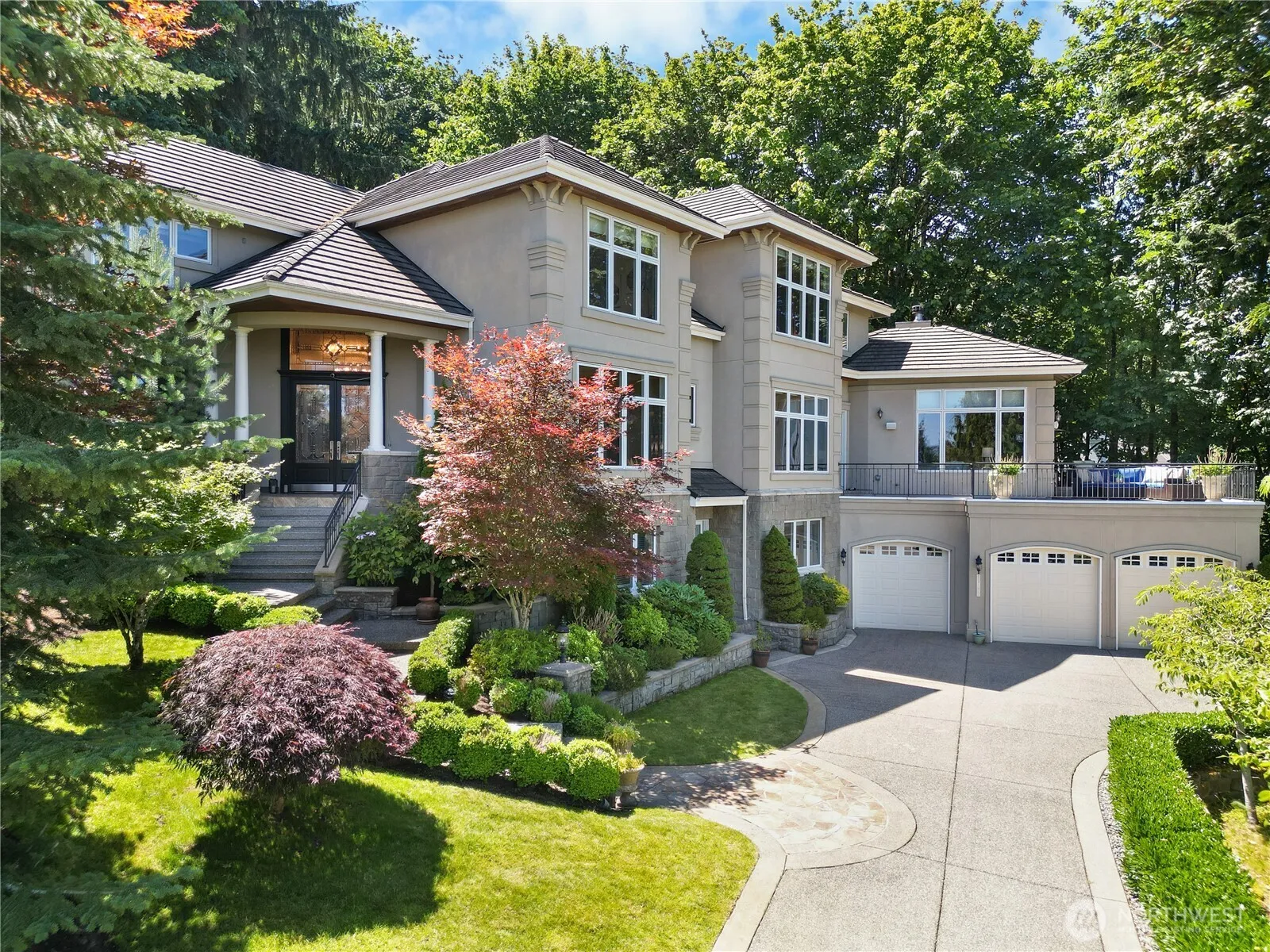 Property photo for 17705 Se 58th Place, Bellevue photo 2